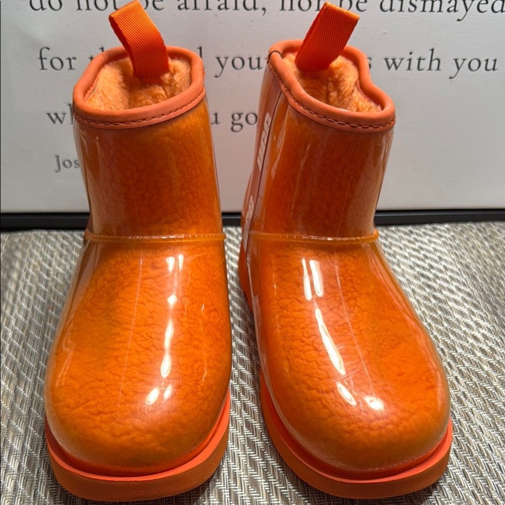 UGG Bright Orange Winter Boots Women SZ 6 Box3